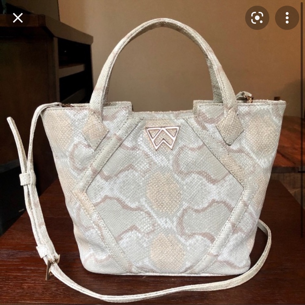 ISO this kelly wynne